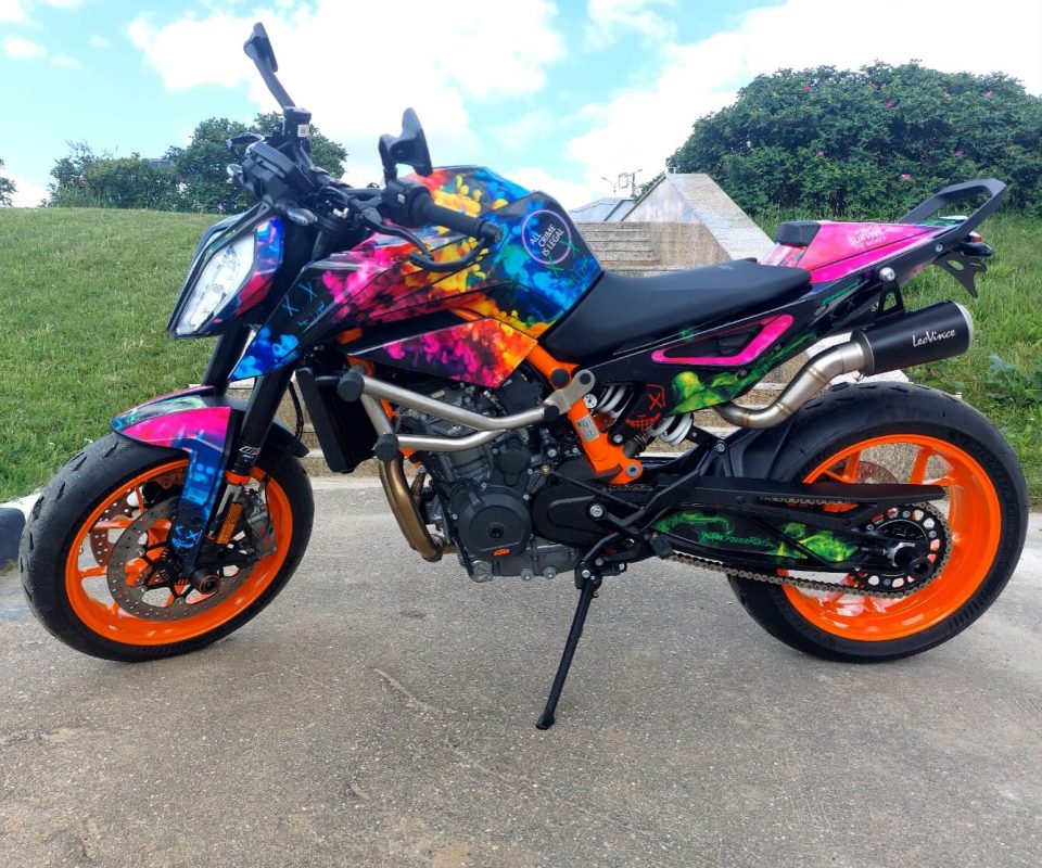 KTM Duke 890   ₪1400   עיצוב אישי + הדבקה