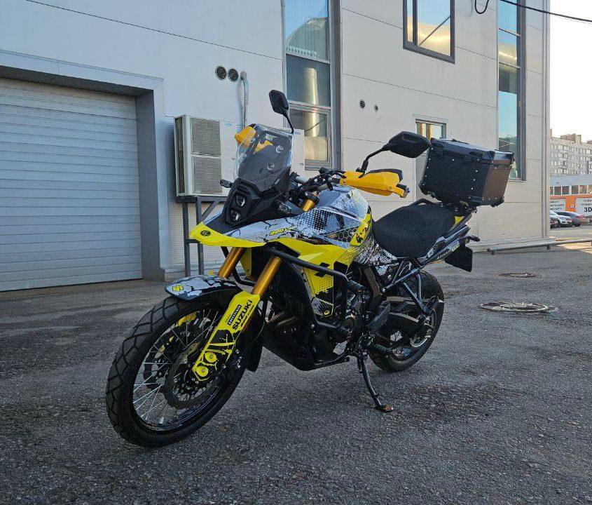 Suzuki V-Strom DE 800   ₪ 1800    עיצוב אישי כולל הדבקה