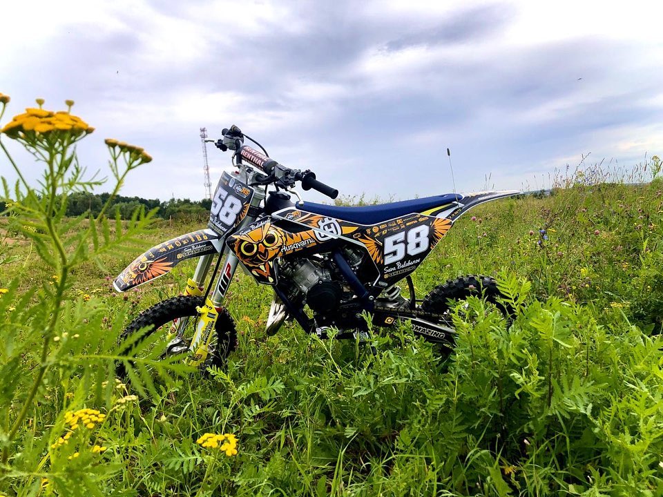 Husqvarna TC   ₪ 950    עיצוב אישי כולל הדבקה