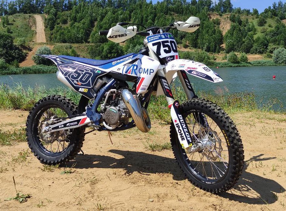 Husqvarna TC   ₪ 1050    עיצוב אישי כולל הדבקה
