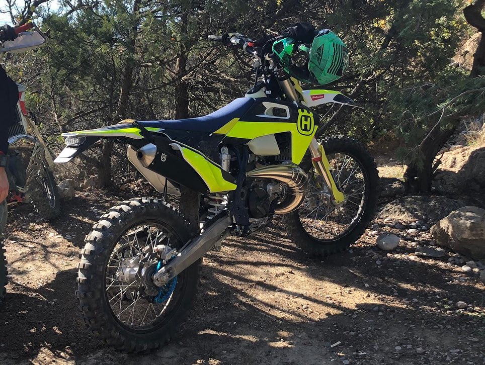 Husqvarna TC   ₪ 1050    עיצוב אישי כולל הדבקה