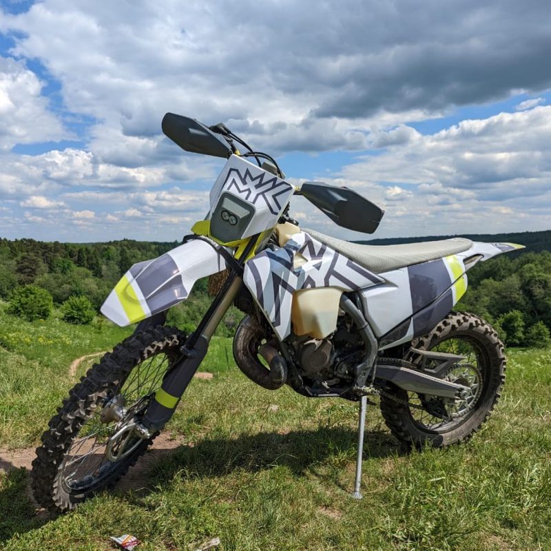 Husqvarna TC   ₪ 1050    עיצוב אישי כולל הדבקה