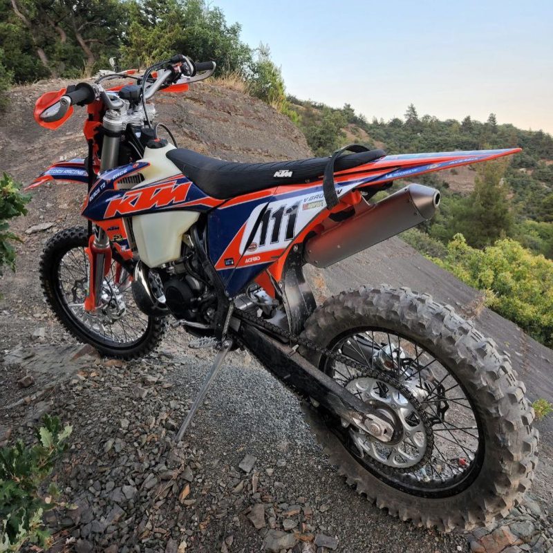 KTM EXC   ₪ 1050    עיצוב אישי כולל הדבקה