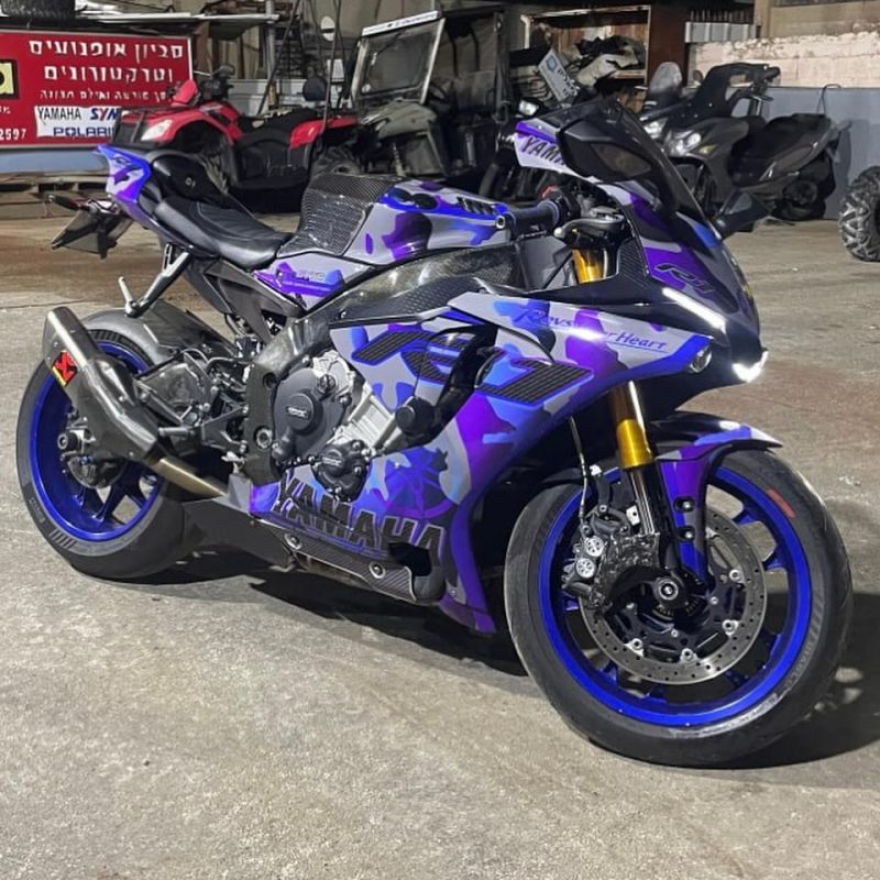 Yamaha R1   ₪1800    עיצוב אישי כולל הדבקה