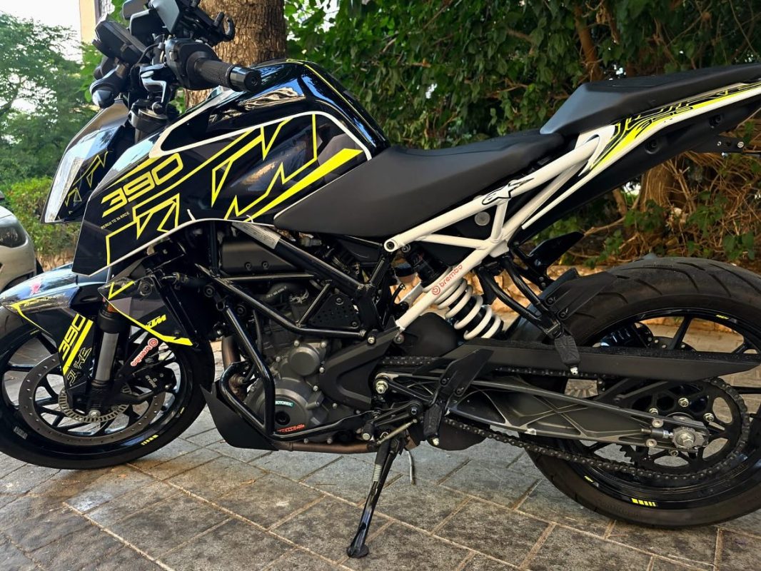 KTM Duke 390   ₪850    עיצוב אישי + משלוח עד הבית