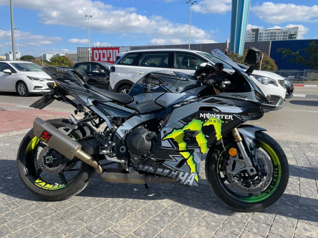 Yamaha R9   ₪ 2300    עיצוב אישי כולל הדבקה כולל ג'אנטים
