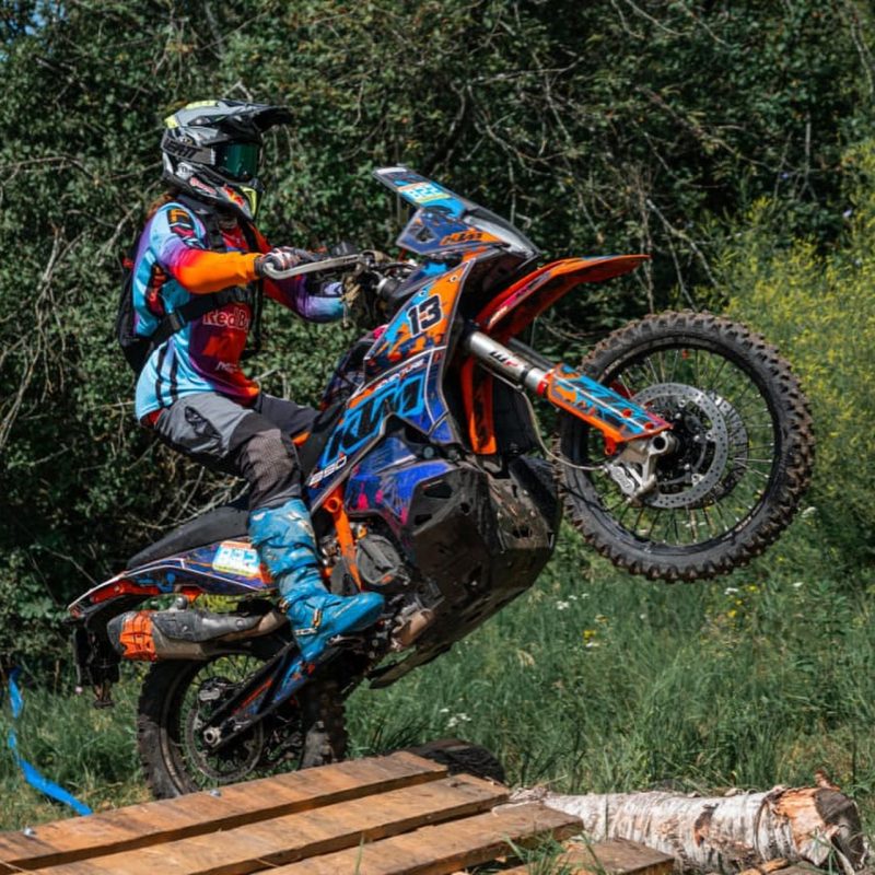 KTM ADV890   ₪ 1800    עיצוב אישי כולל הדבקה